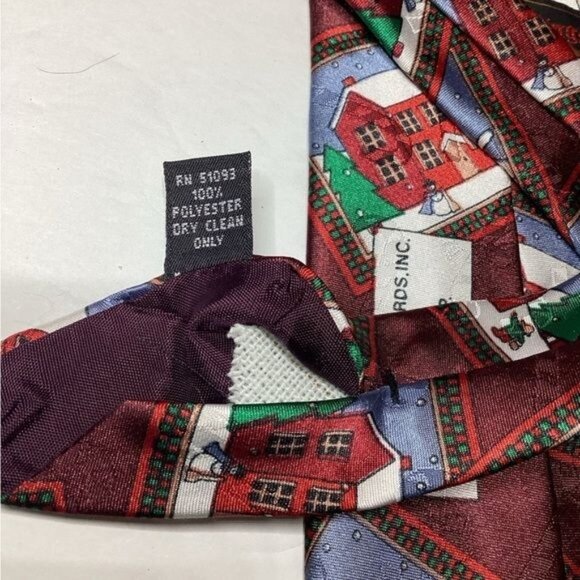VTG Hallmark Mens Yule Tie Greetings Holiday Scenic Patchwork Necktie - Picture 5 of 5